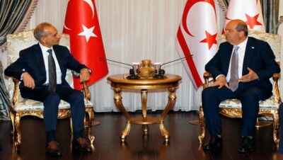 Cumhurbaşkanı Ersin Tatar, Irak-Türkmen Cephesi Başkanı Hasan Turan ve beraberindeki heyeti kabul ederek görüştü
