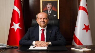 Cumhurbaşkanı Ersin Tatar, Türkiye Cumhuriyeti Cumhurbaşkanı Recep Tayyip Erdoğan’ın davetlisi olarak bu akşam Türkiye’ye gidiyor