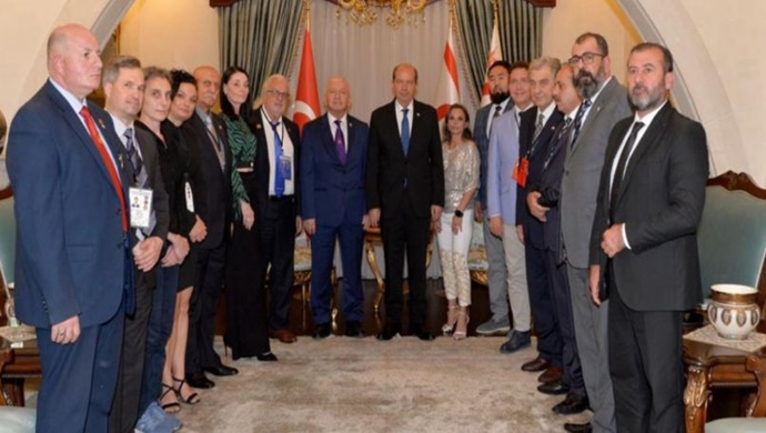 Cumhurbaşkanı Ersin Tatar, KKTC Taekwondo Judo Karate Federasyonu başkanı ve 10 ülkeden gelen federasyon başkanı ve yöneticilerini kabul etti