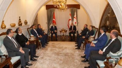 Cumhurbaşkanı Ersin Tatar, Dursun Koç başkanlığındaki KKTC Milli Olimpiyat Komitesi yeni yönetim kurulu üyelerini kabul etti