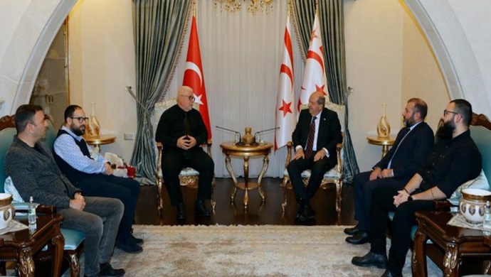 Cumhurbaşkanı Ersin Tatar, Kuzey Kıbrıs Masa Tenisi Federasyonu başkan ve yönetim kurulu üyelerini kabul ederek görüştü.