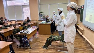 В Челябинской области при поддержке «Единой России» для школьников организовали уроки по оказанию первой помощи