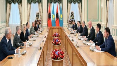 Kazakistan ve Arnavutluk Cumhurbaşkanları genişletilmiş formatta görüşmelerde bulundu