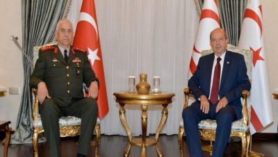 Cumhurbaşkanı Ersin Tatar, Güvenlik Kuvvetleri Komutanı Tümgeneral Osman Aytaç’ı kabul etti