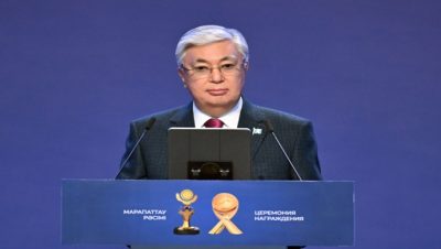 Cumhurbaşkanı Kassym-Jomart Tokayev, Altyn Sapa ve Paryz ödüllerini kazananların ödül töreninde konuştu