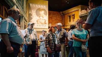 Moskova bölgesinde, Birleşik Rusya gazileri için Zafer Müzesi’ne bir gezi düzenledi