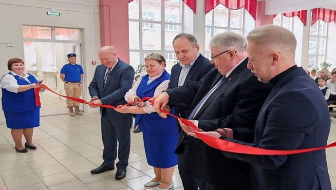 По народной программе «Единой России» капитально отремонтировали школу в Пошехонье Ярославской области