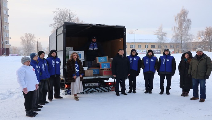 Birleşik Rusya, Vladimir’deki bir askeri hastaneye insani yardım bağışında bulundu