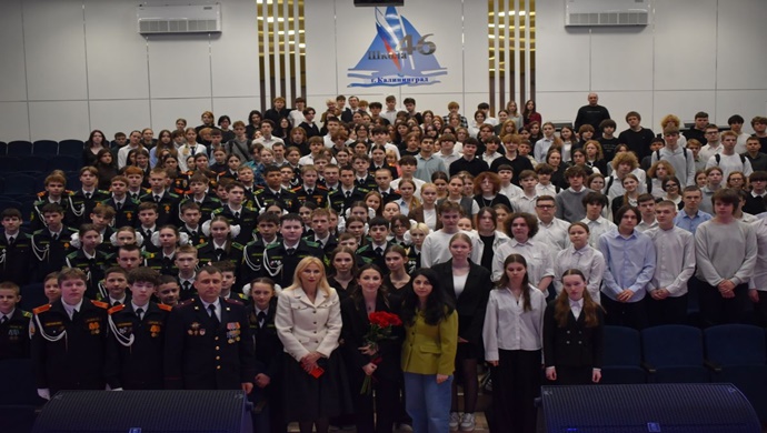 «Единая Россия» организовала в Калининграде встречу в память о трагедии в Беслане