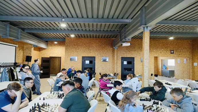 Birleşik Rusya’nın desteğiyle Çukotka ve Kemerovo’da satranç ve tenis turnuvaları düzenlendi
